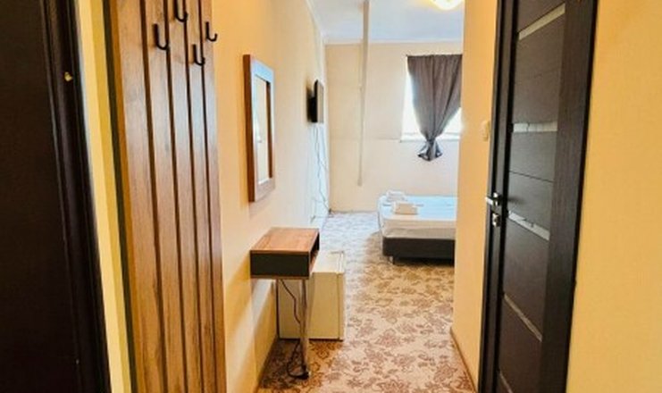 B004586c13090b297b570ce52b67e102